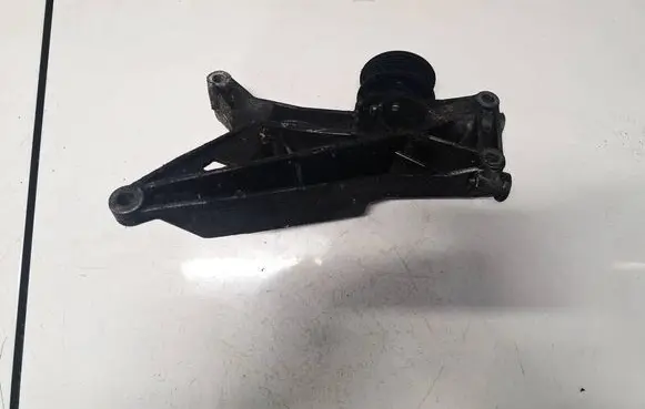 Saab 9-5 Engine mounting bracket 4967865
