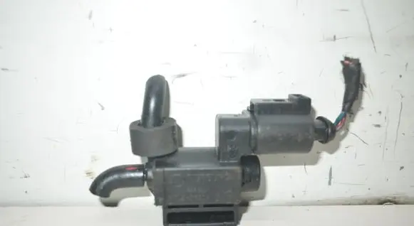 Volkswagen Tiguan Turbo solenoid valve 037906283C