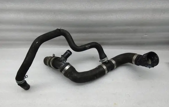 Volvo XC60 Engine coolant pipe/hose 31474864