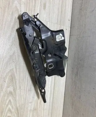 Audi A5 Engine bonnet/hood hinges 8W6823302E