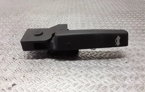 Opel Insignia A Engine bonnet (hood) release handle 