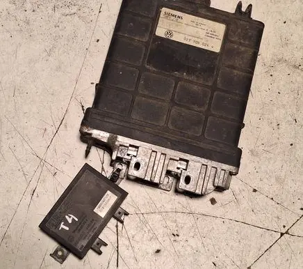 Volkswagen Transporter - Caravelle T4 Engine control unit/module ECU 023906024Q 5WP4230 00FA000057