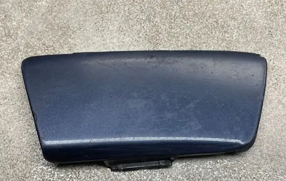 Opel Zafira B Front tow hook cap/cover 13247300 Z168