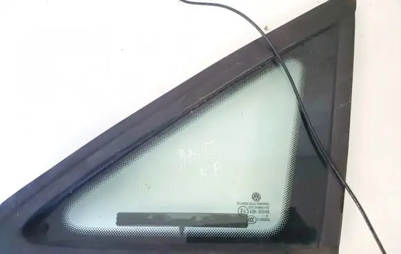 Volkswagen Touran I Front triangle window/glass 
