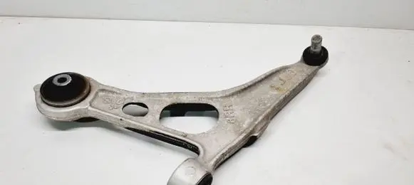 Nissan Qashqai J12 Front lower control arm/wishbone 545016UA0A