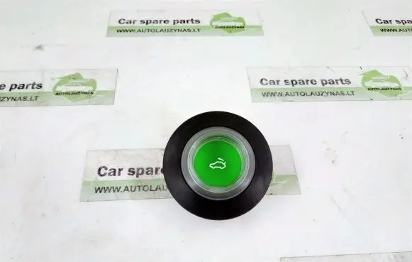 Tailgate opening switch