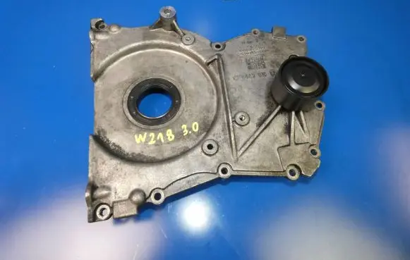 Mercedes-Benz CLS C218 X218 Timing belt guard (cover) A6420150901