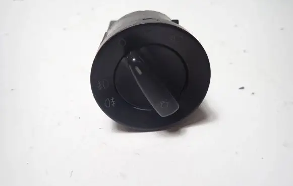 Volkswagen PASSAT B5 Light switch 3B0941531C