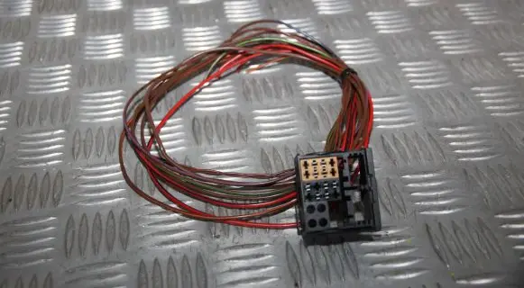 Mercedes-Benz Sprinter W906 EUR ISO radio connector A0015456930 0015456930