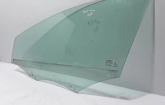 Volvo V40 Front door window glass four-door 31386762