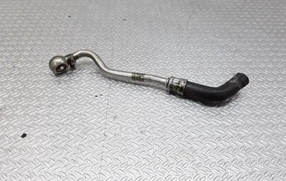 Coolant pipe/hose