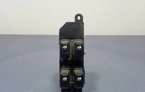Hyundai Santa Fe Electric window control switch 9357026100
