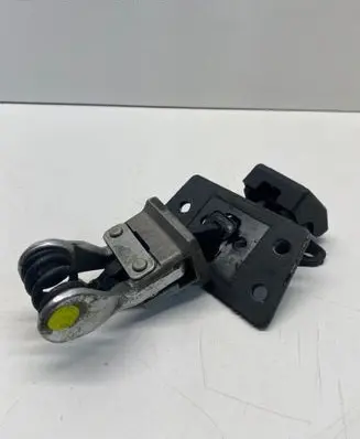 Volkswagen Transporter - Caravelle T5 Rear door check strap stopper 7H0827793D