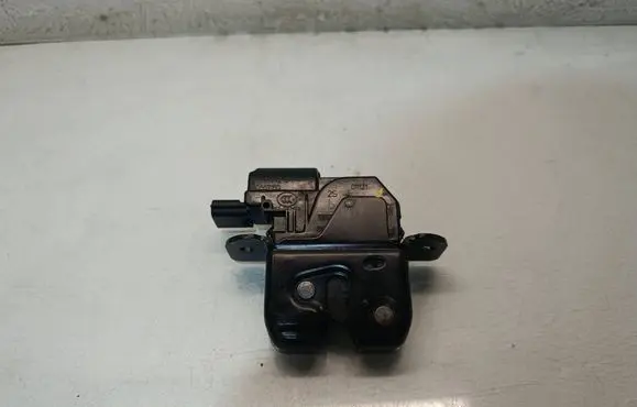 Dacia Duster II Tailgate lock latch 905039428R