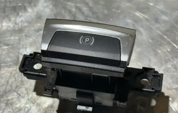 Peugeot 308 Hand parking brake switch 96785851VV00 96785851VV