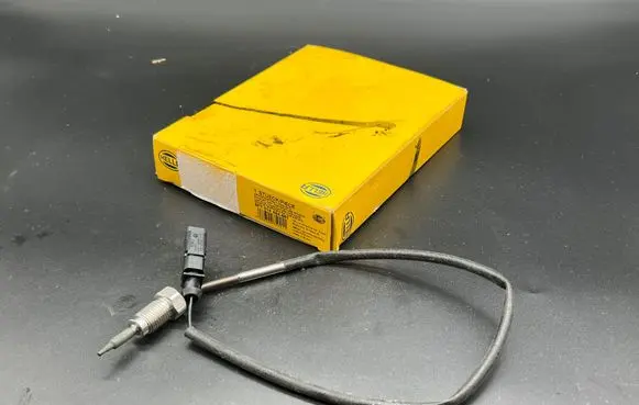 Volkswagen PASSAT CC Exhaust gas temperature sensor 03L906088ED