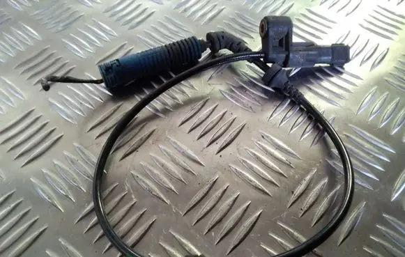 BMW 3 E46 ABS brake wheel speed sensor 34526752682 10071151043