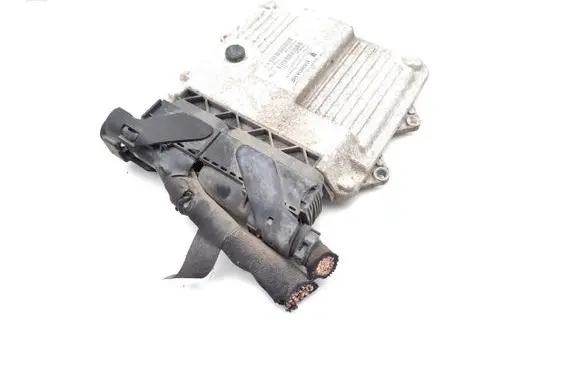 Opel Astra H Engine control unit/module 55566038