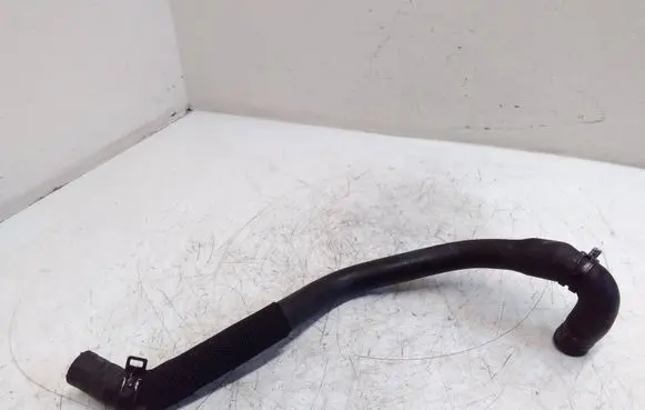 Mercedes-Benz GLA W156 Engine coolant pipe/hose A2465011258