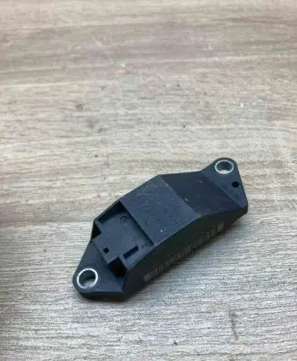 Mercedes-Benz E W211 Airbag deployment crash/impact sensor A0018209326