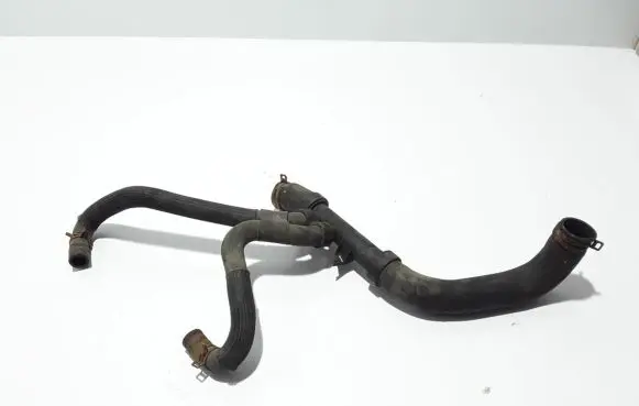 Renault Trafic III (X82) Engine coolant pipe/hose 215039361R