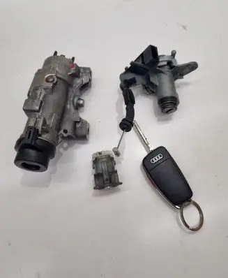 Audi A4 S4 B7 8E 8H Ignition lock 4B0905851P