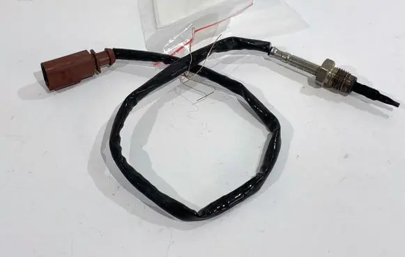 Audi A4 S4 B9 Exhaust gas temperature sensor 8W0906088B