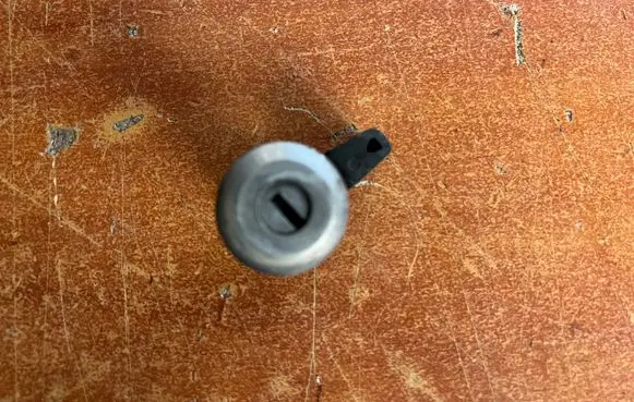 Renault Clio II Coupe door lock (next to the handle) 