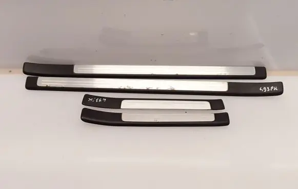 Volkswagen Golf V Front sill trim cover 1K4853537A 1K0853538A 1K4853539A