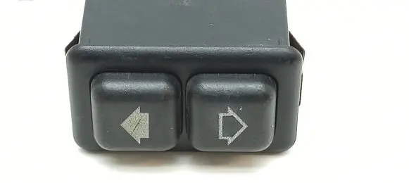 BMW 7 E23 Electric window control switch 61311366458