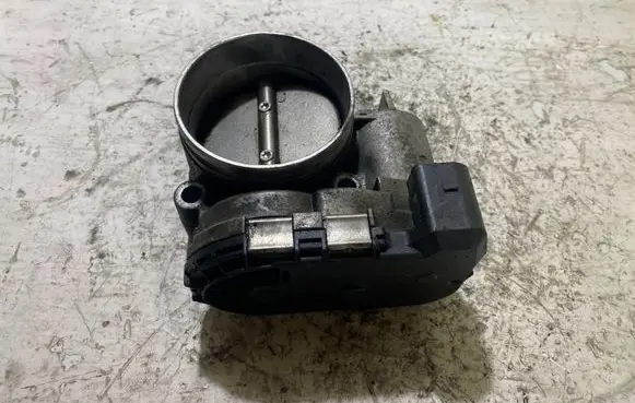Audi A6 S6 C6 4F Throttle valve 078133062C