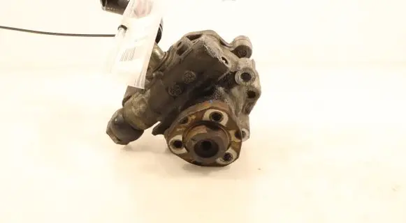 Volkswagen Golf IV Power steering pump 1J0422154