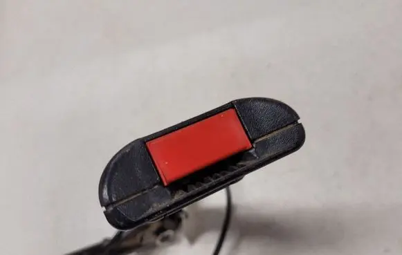 Opel Astra G Front seatbelt buckle 24404440 L9002804018 306039