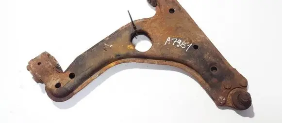 Opel Vectra B Front lower control arm/wishbone 90468638