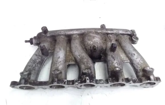 Volvo XC70 Intake manifold 09447005