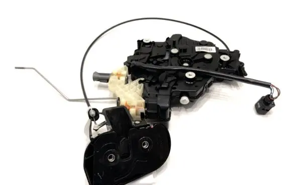 Volkswagen Caddy Rear door lock 2K5843654C