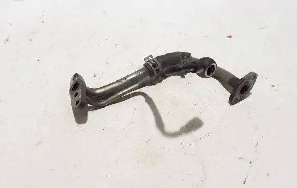 Coolant pipe/hose