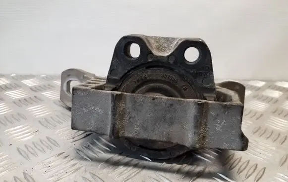 Volvo V40 Engine mount bracket 307396