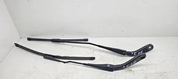 BMW 1 F20 F21 Windshield/front glass wiper blade 7239522 7239521