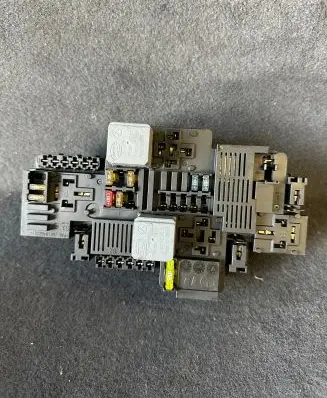 Mercedes-Benz E W213 Fuse module A2139062202 58K615F02