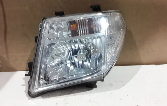 Nissan Navara D40 Headlight/headlamp 26060EB30A