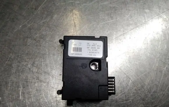 Volkswagen Golf V Steering angle sensor 1K0959654