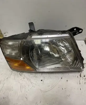 Mitsubishi Pajero Headlight/headlamp 10087419A