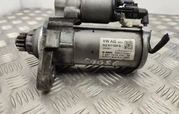 Volkswagen Golf VII Starter motor 02Z911024Q