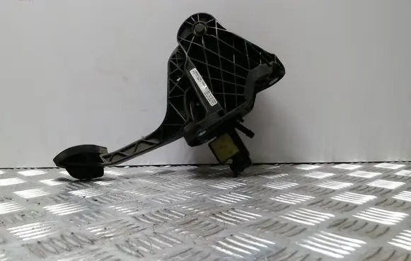 Volkswagen PASSAT B6 Brake pedal 3C2721059T 3C0927810B 1K0721796