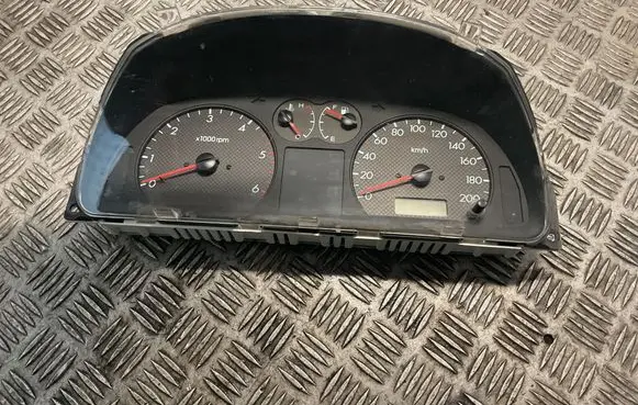 Speedometer (instrument cluster)