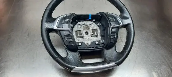 Citroen C4 II Steering wheel