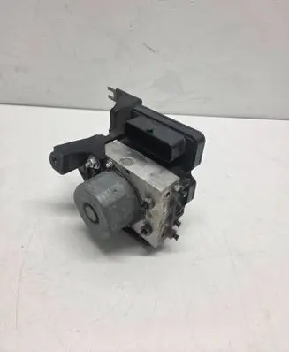 Mercedes-Benz CLA C117 X117 W117 ABS Pump A0004313700