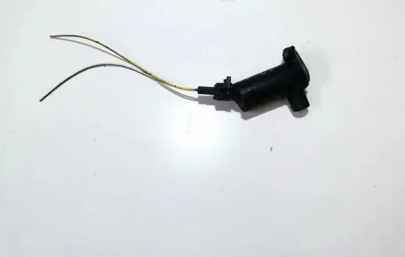 Ford Fiesta Windscreen/windshield washer pump 93bb17k624ba