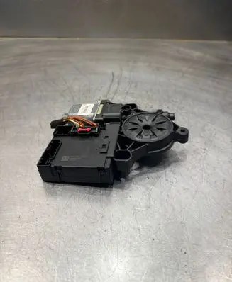 Volkswagen Golf VI Front door window regulator motor 3C0959793C